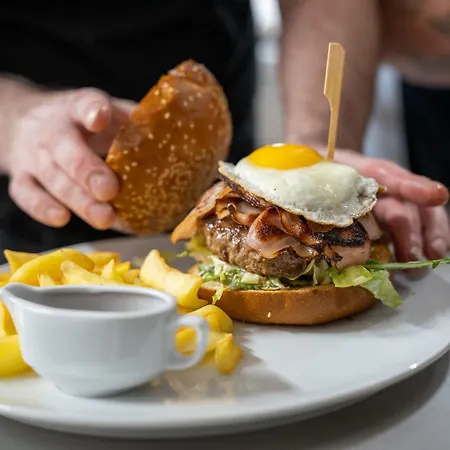 فندق Marshall Golf & Wellness 4*