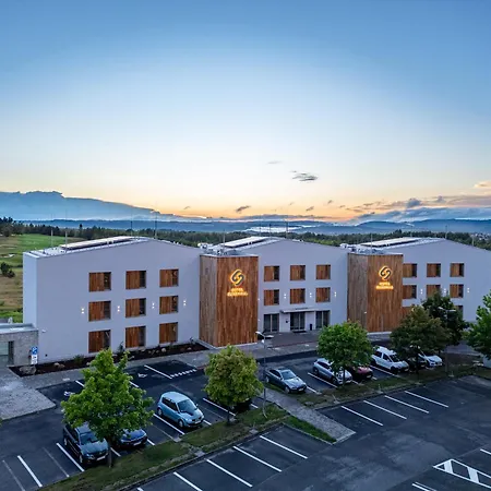 Marshall Golf & Wellness فندق